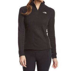 The North Face Women's Black 1/2 Zip Fleece Pullover